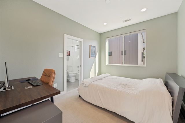 2630 Calvin Street 101, Dallas, TX 75204