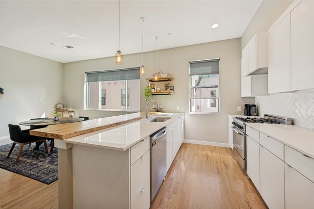 2630 Calvin Street 101, Dallas, TX 75204