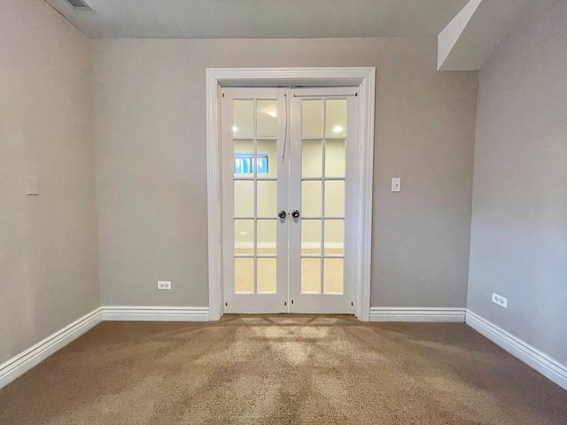 2801 N Seminary Avenue 1S, Chicago, IL 60657