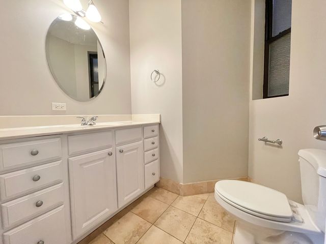 2801 N Seminary Avenue 1S, Chicago, IL 60657