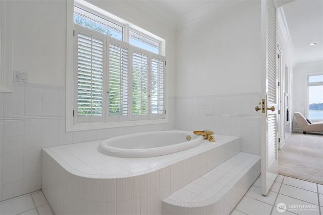 427 38th Avenue NE, Olympia, WA 98506