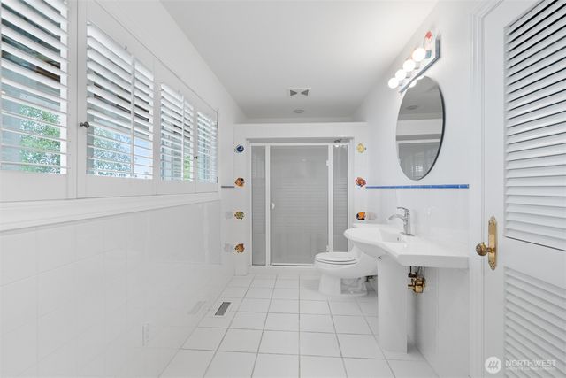 427 38th Avenue NE, Olympia, WA 98506