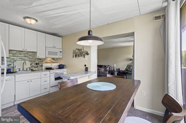 526 PLAYA DEL SOL, Cherry Hill, NJ 08002