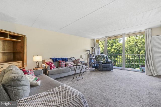 526 PLAYA DEL SOL, Cherry Hill, NJ 08002