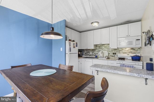 526 PLAYA DEL SOL, Cherry Hill, NJ 08002