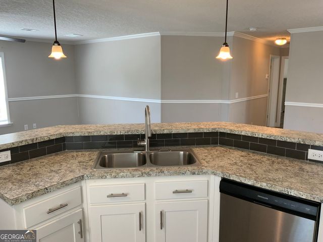 21 Hillandale Street, Newnan, GA 30263