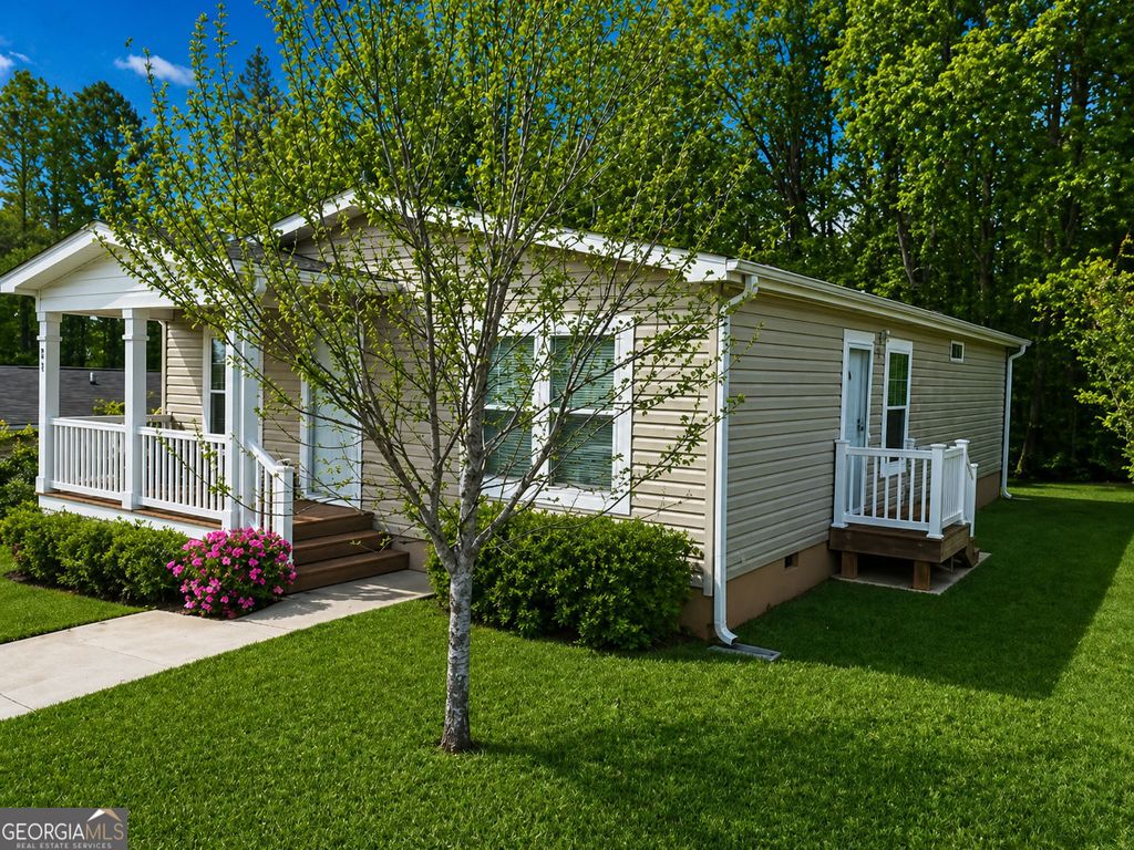 21 Hillandale Street, Newnan, GA 30263