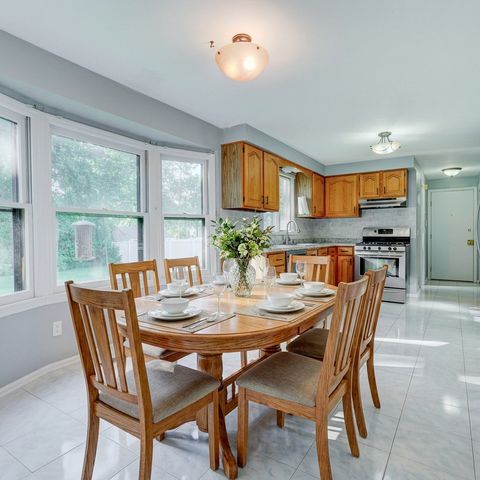 107 Crossroads Lane, Greece, NY 14612