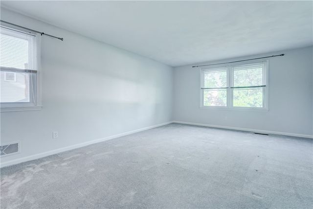 107 Crossroads Lane, Greece, NY 14612