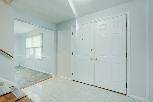 107 Crossroads Lane, Greece, NY 14612