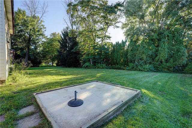 107 Crossroads Lane, Greece, NY 14612
