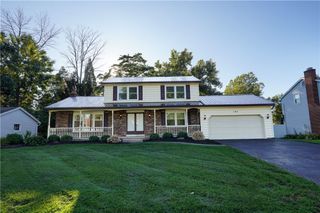 107 Crossroads Lane, Greece, NY 14612