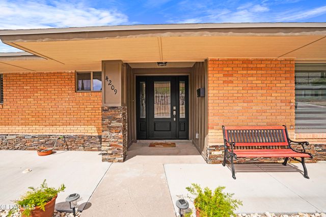 4209 BUCKINGHAM Drive, El Paso, TX 79902
