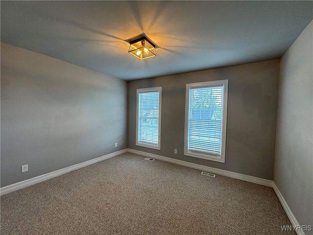 3383 Ashwood Drive, Wheatfield, NY 14120