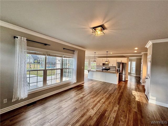 3383 Ashwood Drive, Wheatfield, NY 14120