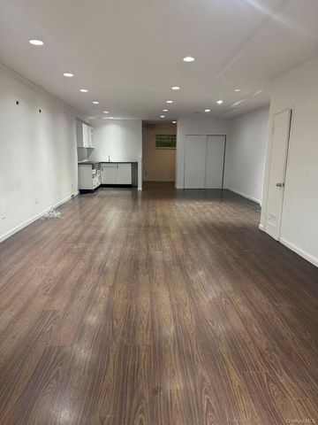 43-53 162 Street 1FL, Flushing, NY 11358