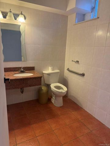 43-53 162 Street 1FL, Flushing, NY 11358