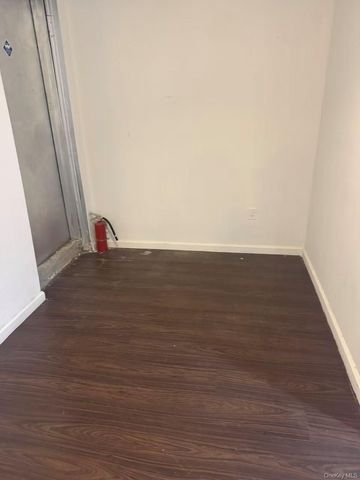 43-53 162 Street 1FL, Flushing, NY 11358