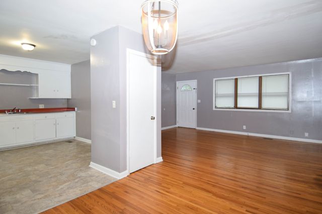 124 Glenn Ave, Gallatin, TN 37066