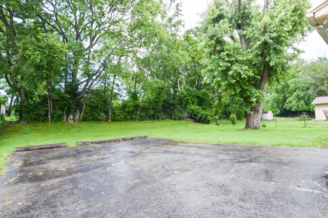 124 Glenn Ave, Gallatin, TN 37066