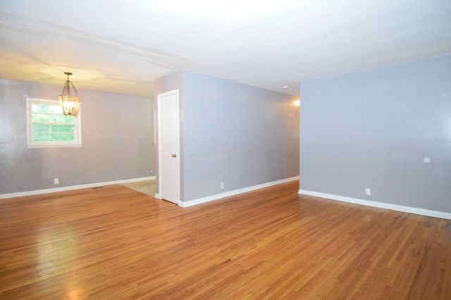 124 Glenn Ave, Gallatin, TN 37066