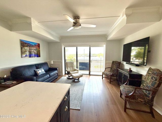 106 N Water Street 202, Wilmington, NC 28401
