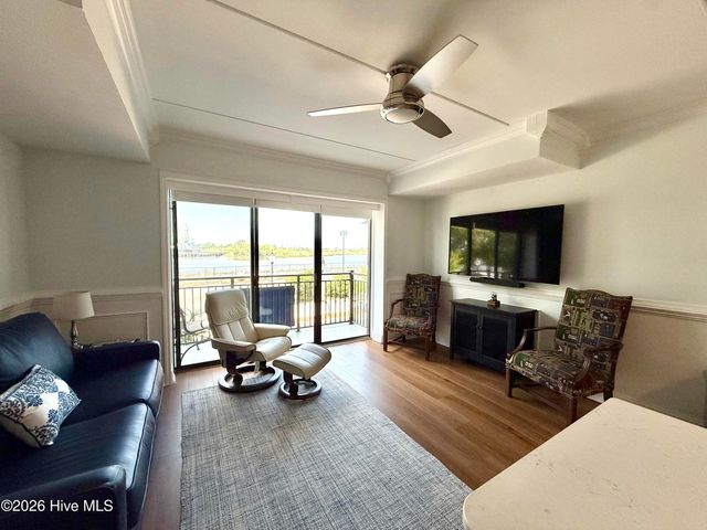 106 N Water Street 202, Wilmington, NC 28401