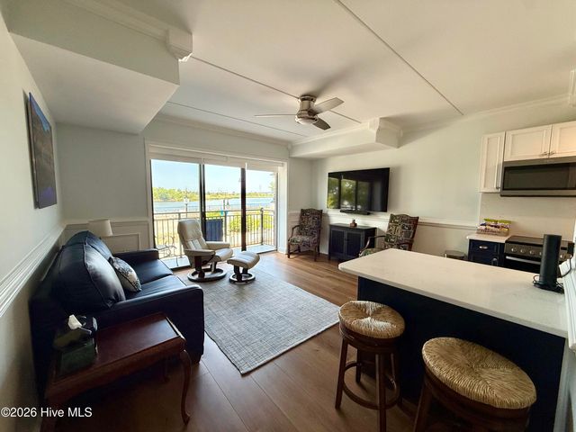 106 N Water Street 202, Wilmington, NC 28401