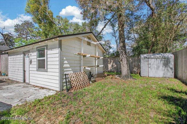 9049 JACKSON Avenue, Jacksonville, FL 32208