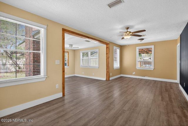 9049 JACKSON Avenue, Jacksonville, FL 32208