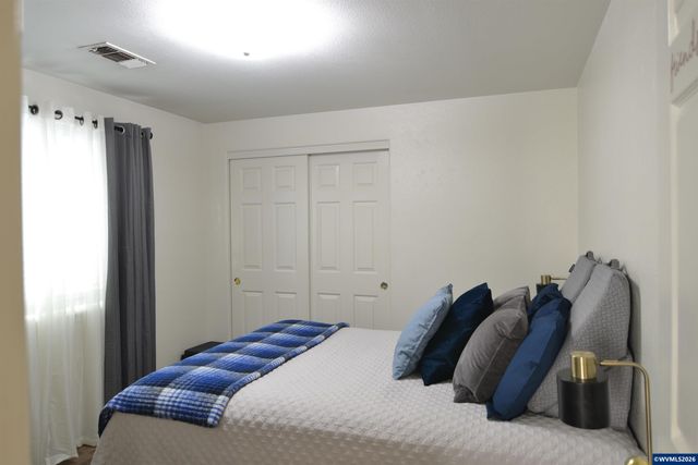 450 St Clair Wy, Eagle Point, OR 97524