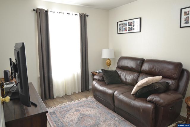 450 St Clair Wy, Eagle Point, OR 97524