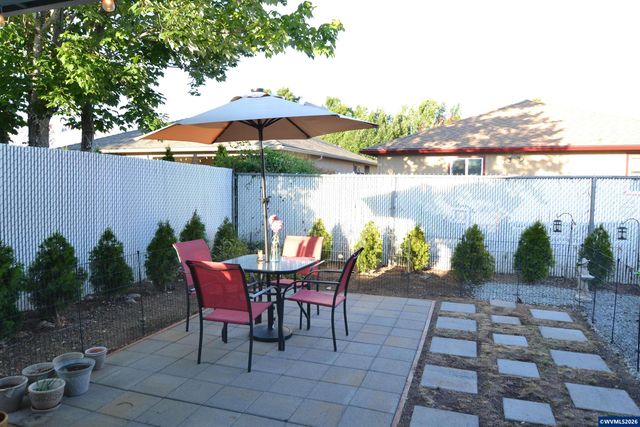 450 St Clair Wy, Eagle Point, OR 97524