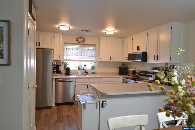 450 St Clair Wy, Eagle Point, OR 97524