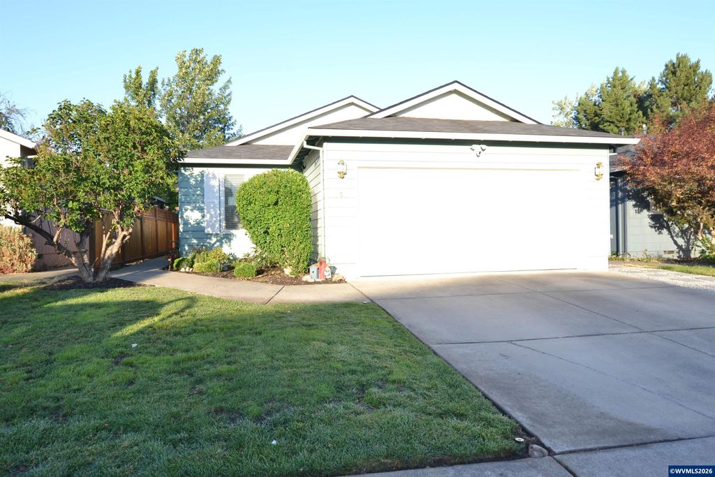 450 St Clair Wy, Eagle Point, OR 97524