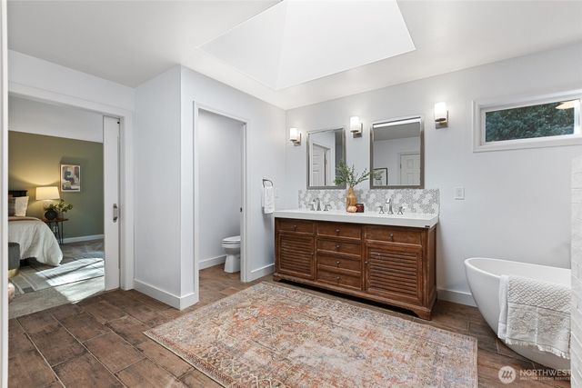 9357 221st Place NE, Redmond, WA 98053