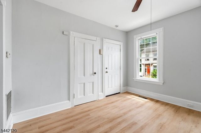 279 N 4Th St, Paterson City, NJ 07522
