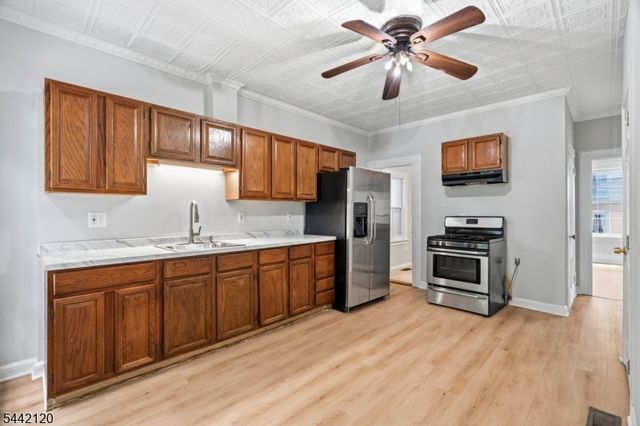 279 N 4Th St, Paterson City, NJ 07522