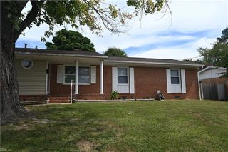 17 Sandra DR, Newport News, VA 23608