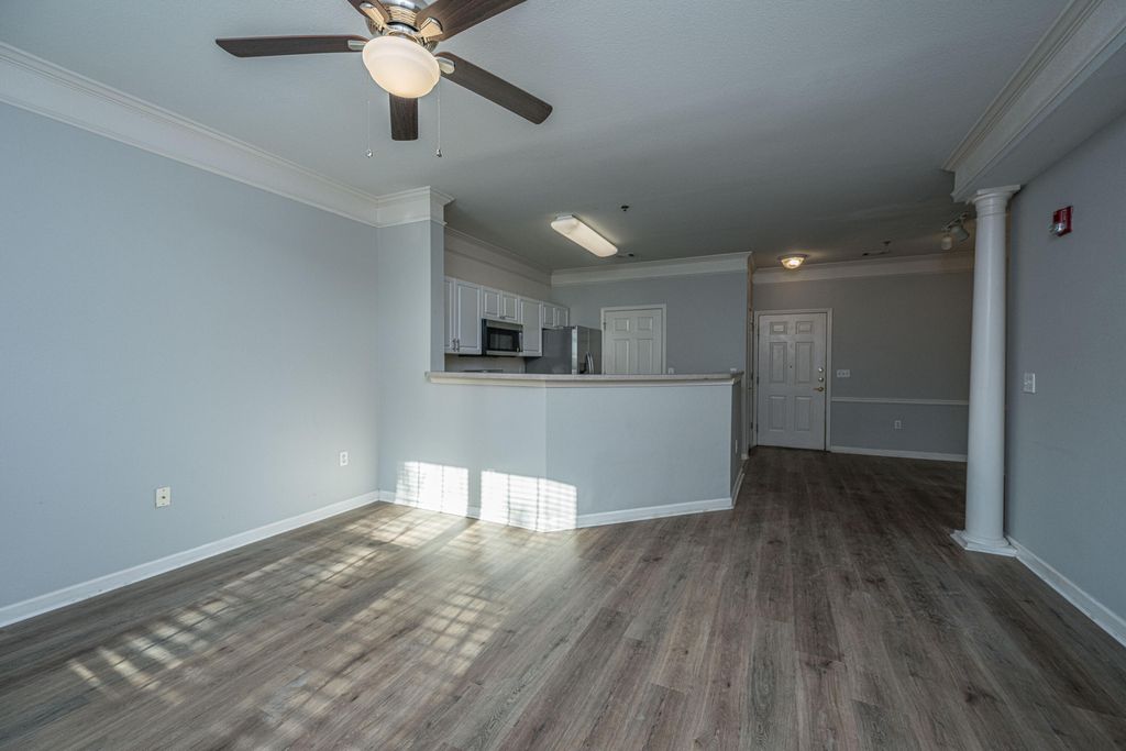 Image 8 of property listing at 1313 Telfair Way, Charleston, SC 29412