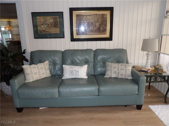 838 Hollyberry CT, North Fort Myers, FL 33917