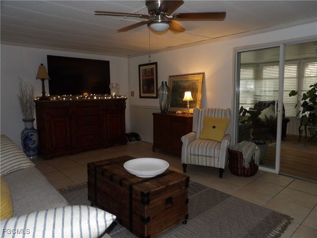 838 Hollyberry CT, North Fort Myers, FL 33917