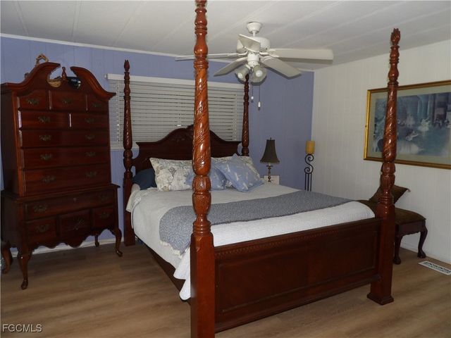 838 Hollyberry CT, North Fort Myers, FL 33917