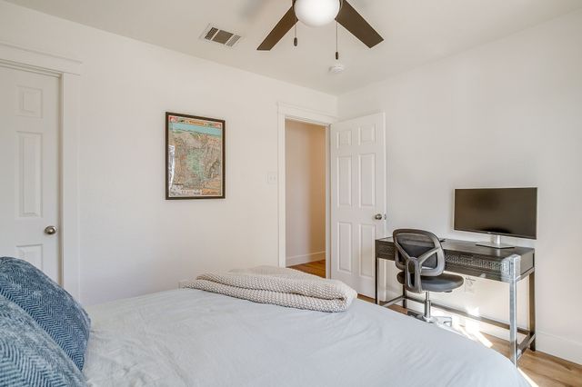 9840 Sparrow Hawk Lane, Fort Worth, TX 76108