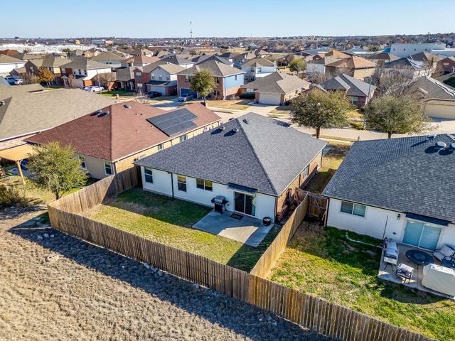 9840 Sparrow Hawk Lane, Fort Worth, TX 76108