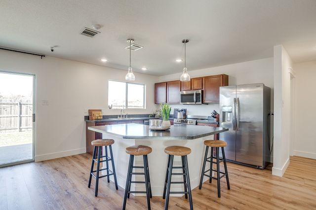 9840 Sparrow Hawk Lane, Fort Worth, TX 76108