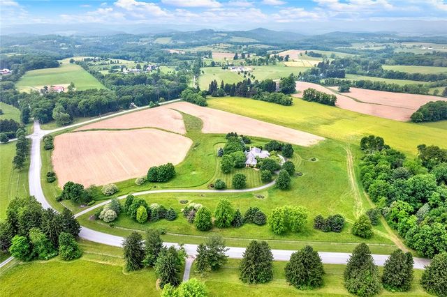 274 Rector Rd, Ligonier Twp, PA 15658