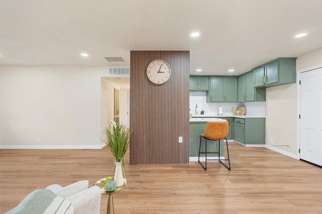 1317 S Spruce Street, Tulare, CA 93274