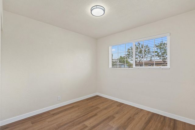 1317 S Spruce Street, Tulare, CA 93274