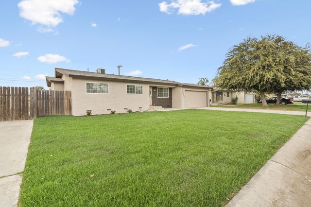 1317 S Spruce Street, Tulare, CA 93274